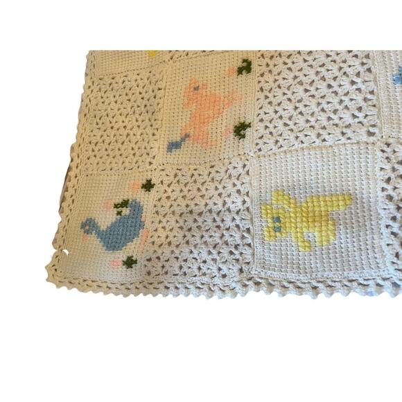 Vintage Hand Made Baby Throw Blanket Knit Crochet Afghan Animals 50" x 39" - Picture 3 of 5